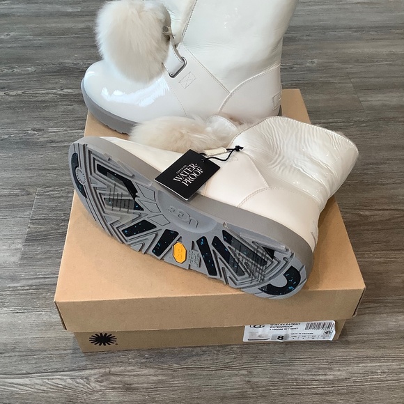 UGG ISLEY PATENT WATERPROOF WHITE BOOTS - WOMEN'S 8 - Picture 6 of 8